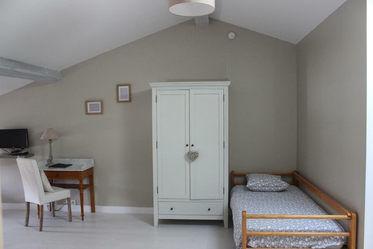 Le Mas De Briquepierre Bed and Breakfast Caraman Exteriör bild